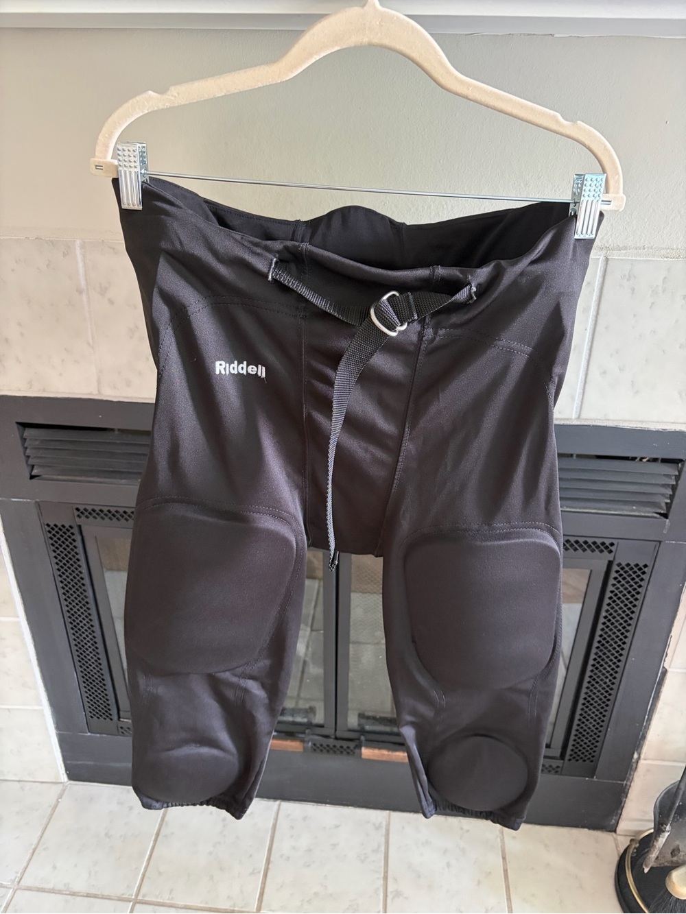 Riddell Adult XL Football Pants with Integrated Padding 7pc Black *Excellent*
